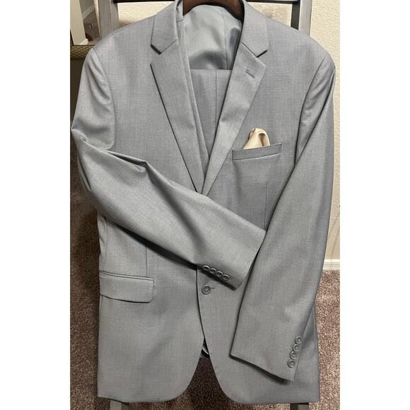 Men's Custom 3 Piece Grey Suit - Picture 4 of 7